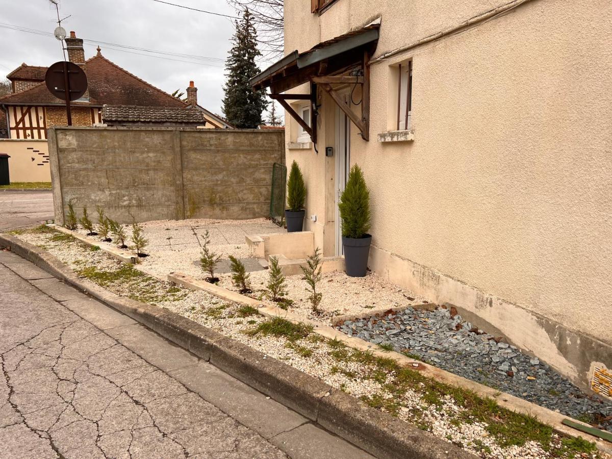 Apartament T2 Cosy / Quartier Calme / Magasins D'Usine A Proximite Saint-Julien-les-Villas Zewnętrze zdjęcie